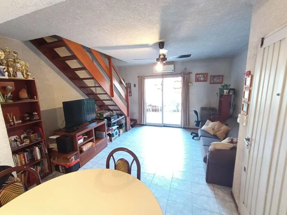 Lomas del Mirado duplex de 3 amb con patio 2