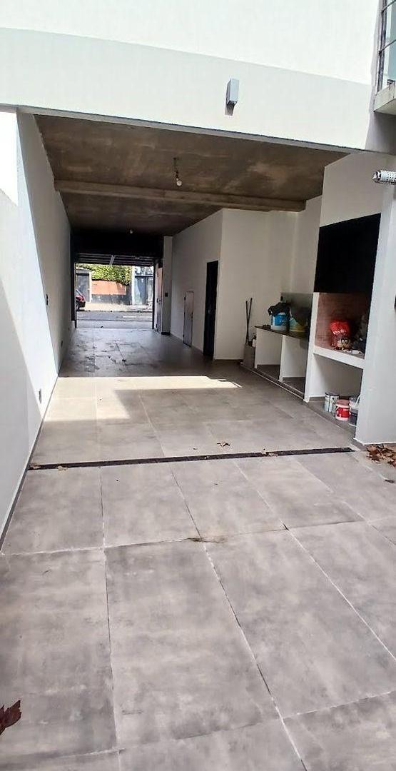 Foto de MATADEROS / VILLA LURO TRIPLEX 4 AMB COCHERA 2/3 AUTOS, imagen 4