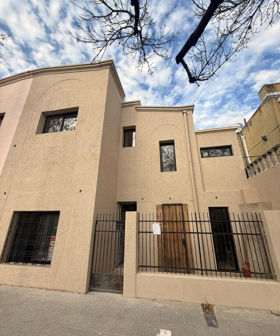 Foto de CASA 4 AMBIENTES REFACCIONADA A NUEVO., imagen 1