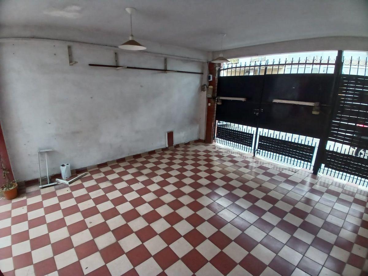 Foto de CASA 5 AMBIENTES EN LINIERS, imagen 1