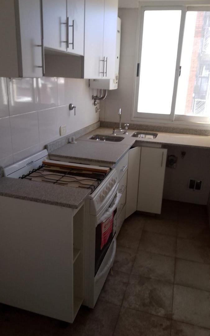Foto de DEPARTAMENTO A ESTRENAR EN FLORES!, imagen 1