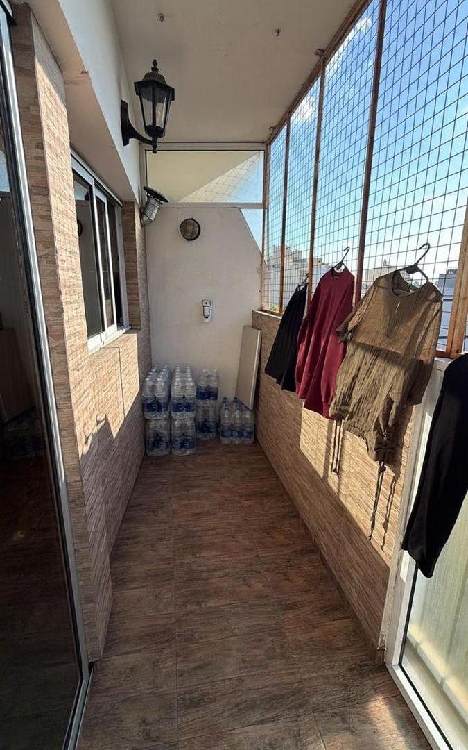 Foto de 4 ambientes impecables en flores, 2 balcones y lavadero grande -buen, imagen 3