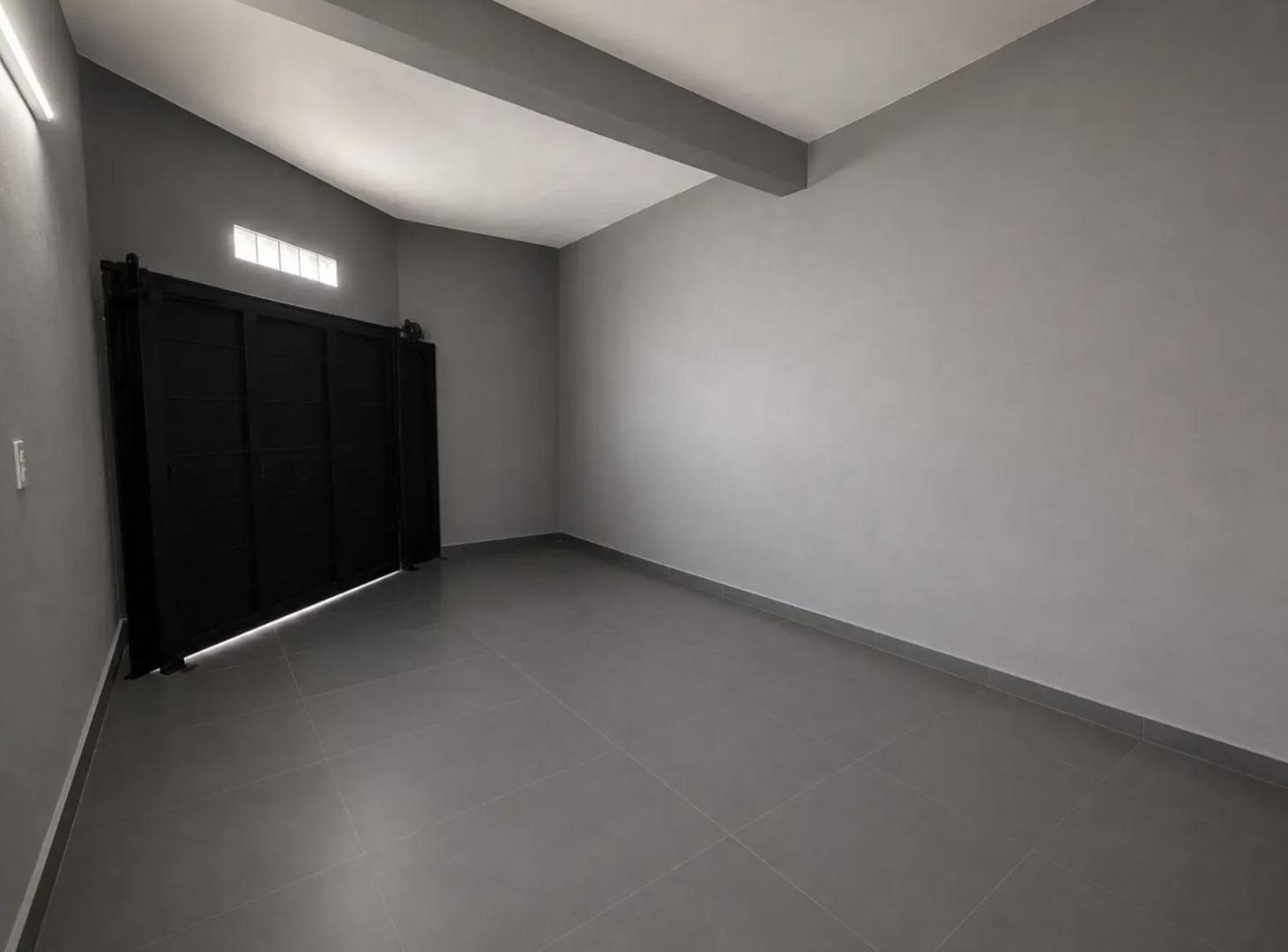 Foto de Casa De 9 Ambientes Con Quincho. Remodelada. Lista Para Vivir., imagen 4