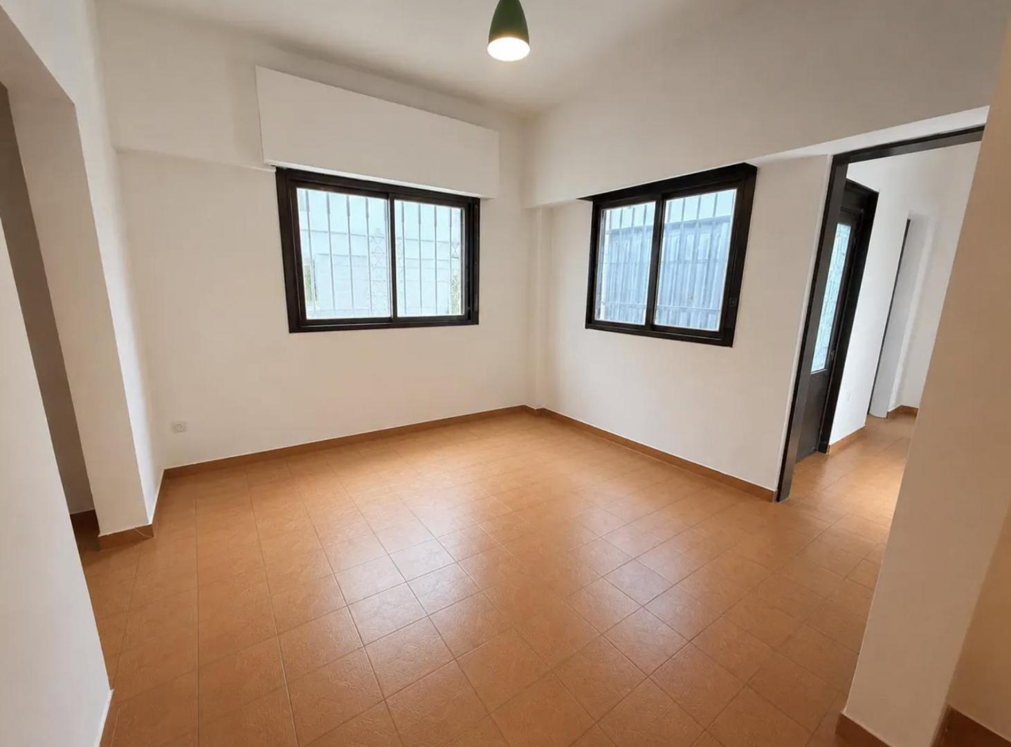 Foto de Casa De 9 Ambientes Con Quincho. Remodelada. Lista Para Vivir., imagen 5