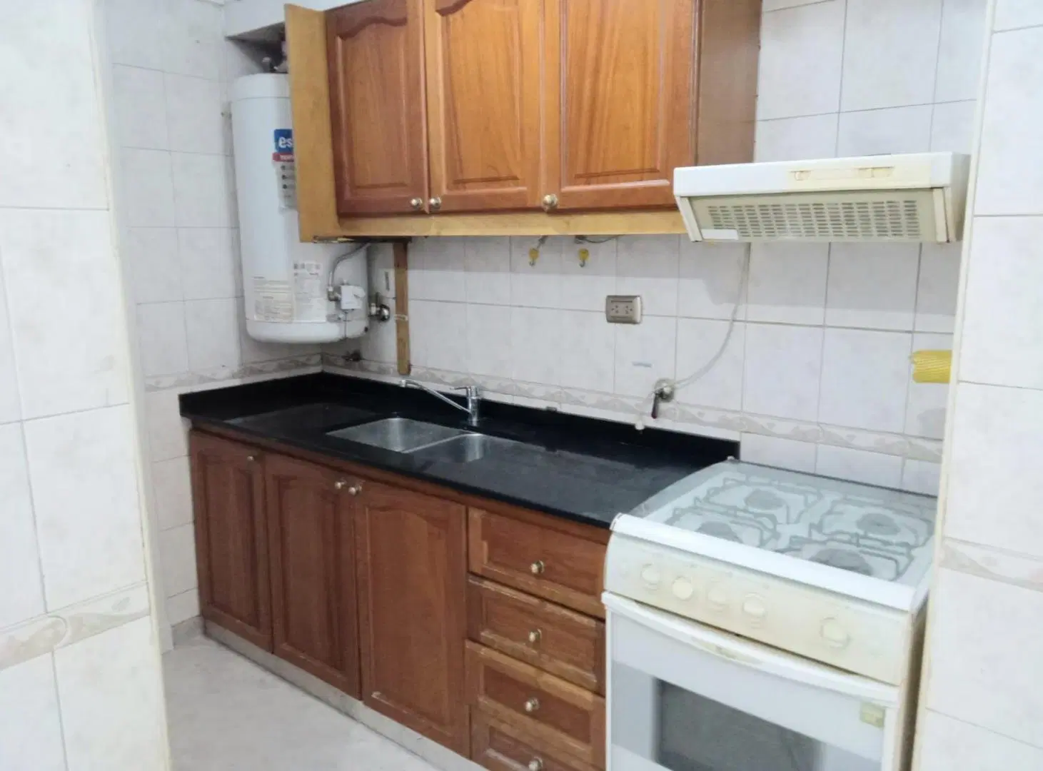3 Ambientes con Balcon baño de Servicio a Una cuadra de AV corrientes y una cuadra del Parque Centen 3