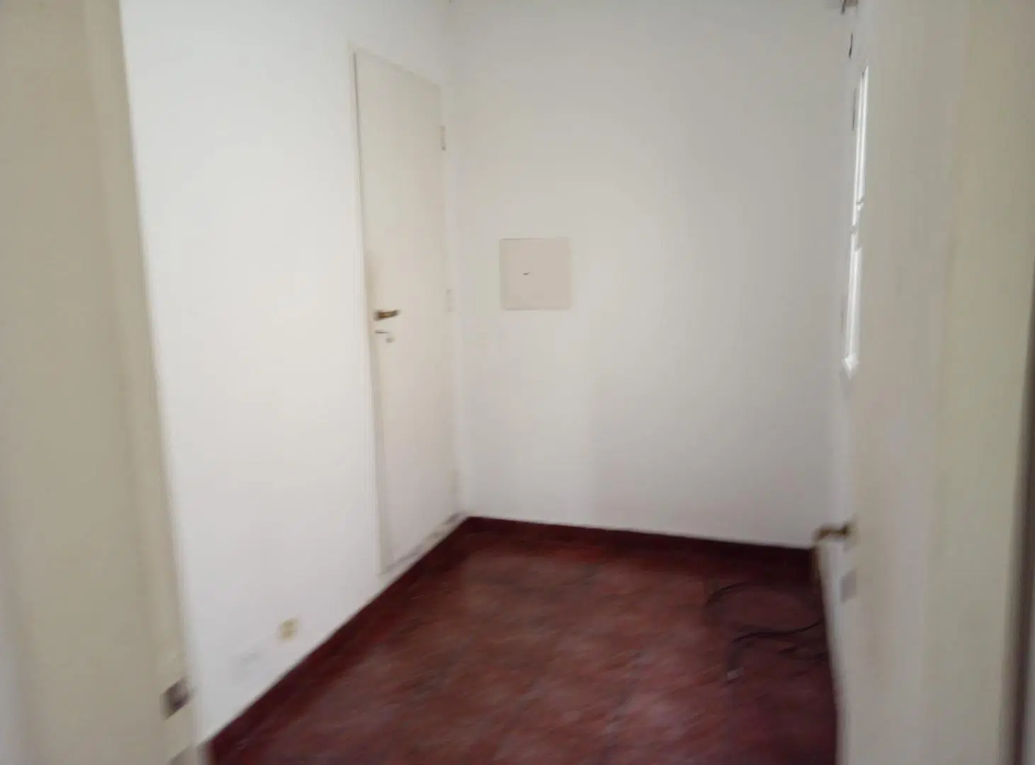3 Ambientes Chico Lateral con 2 Patios Oportunidad Excelente ubicación a metros del Subte B 3