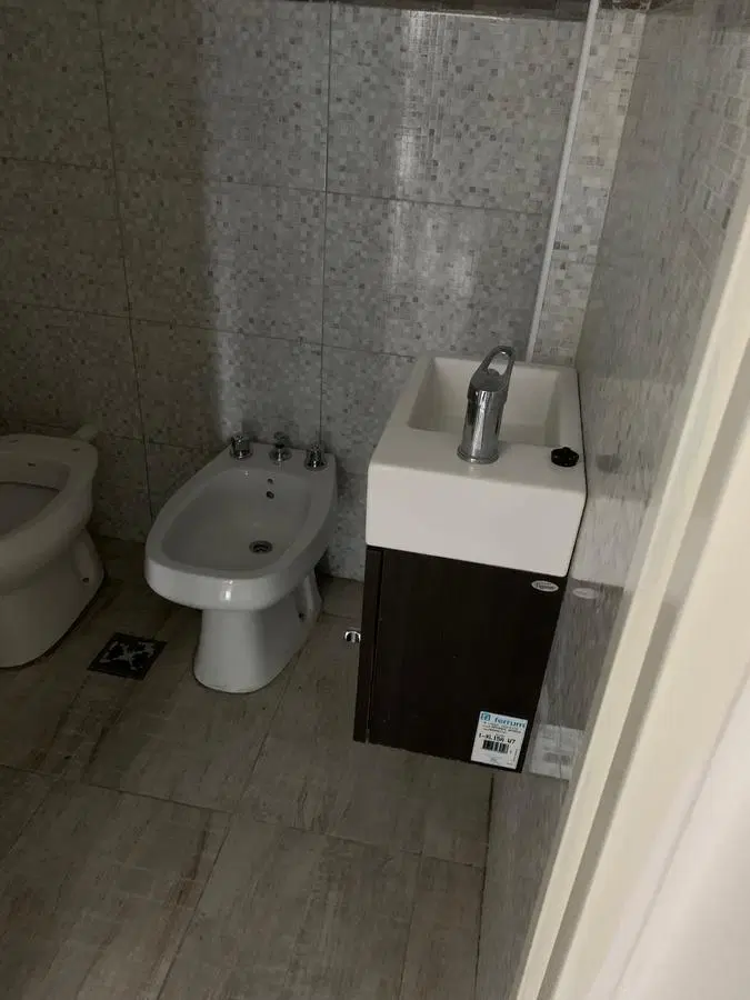 GRAN MONOAMBIENTE COCINA SEPARADA Y PATIO - BAJAS EXPENSAS SOLO CON CAUCION 4