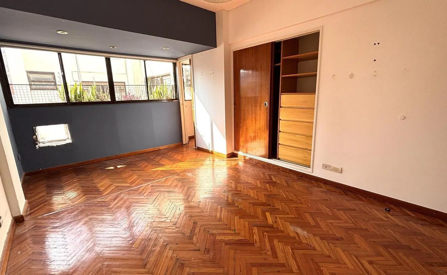 Departamento venta Belgrano 2 dormitorios y dep cochera baulera sum parrilla luminoso 1