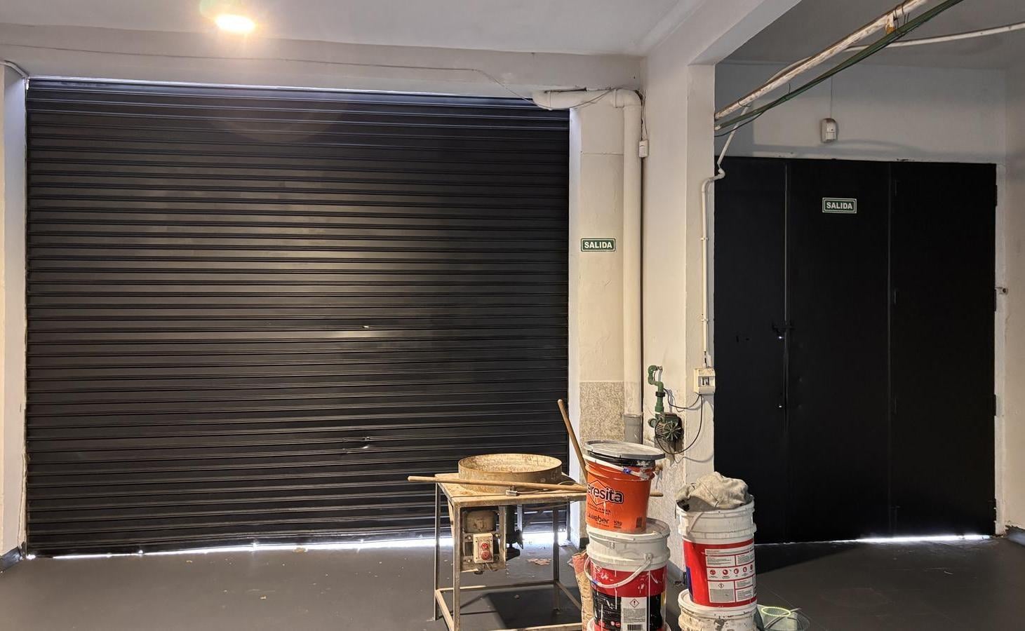 Galpón 350 m2 portpon oficna doble entrada lugar montacarga