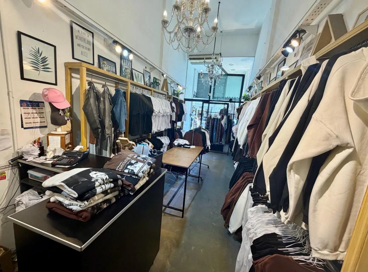 Oportunidad alquiler Local comercial 200 M2  - Flores 5