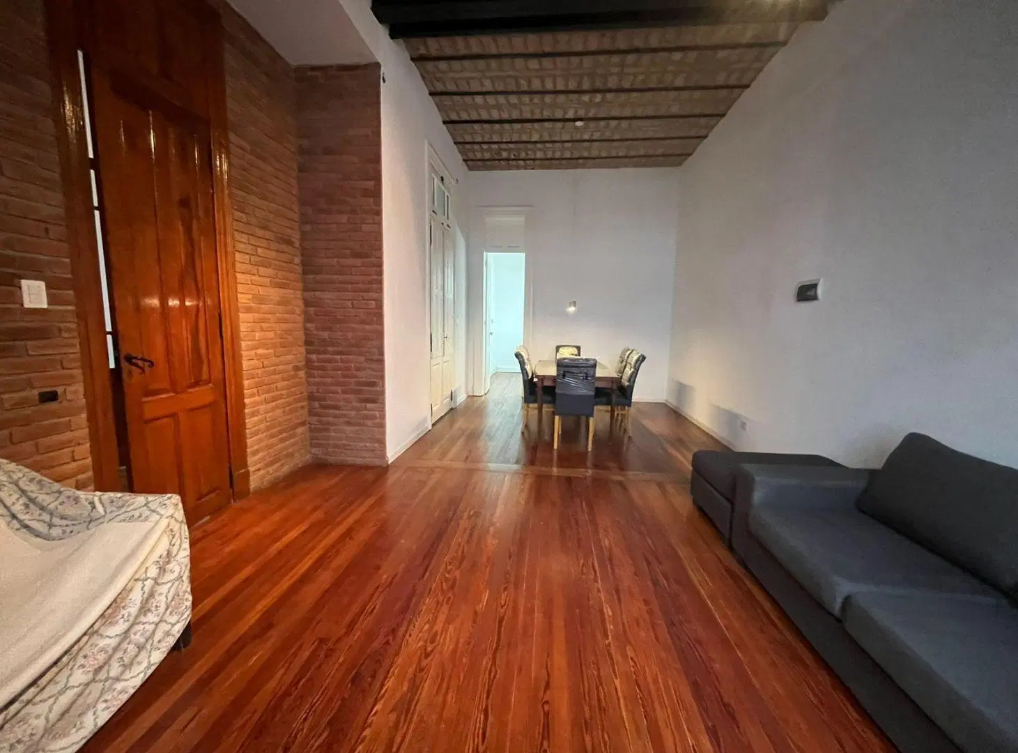 PH en Constitución USO PROFESIONAL COMERCIAL CON VIVIENDA 1