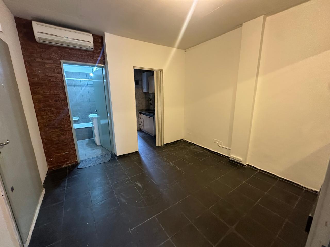 Foto de Alquiler 2 ambientes con patio Villa crespo, imagen 1