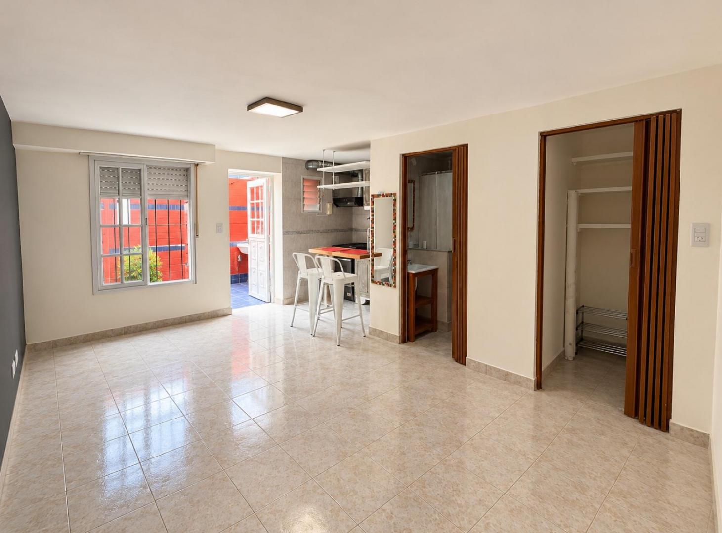 Foto de Monoambiente refaccionado a nuevo con patio! - Almagro, imagen 3