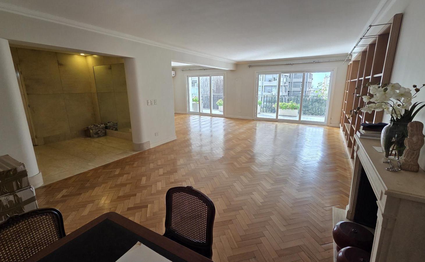 Foto de VENTA 4 dormitorios - 2 cocheras fijas - seguridad - Av. Alvear, imagen 5