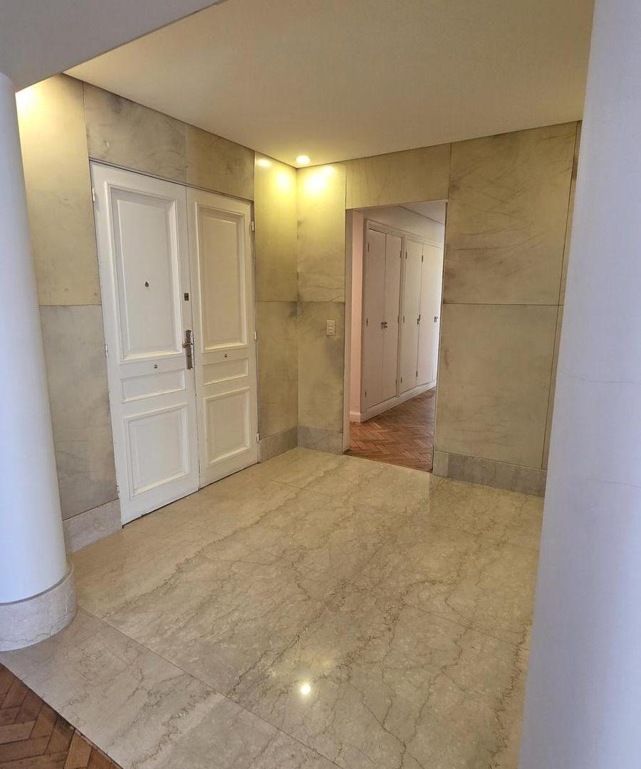 Foto de VENTA 4 dormitorios - 2 cocheras fijas - seguridad - Av. Alvear, imagen 4