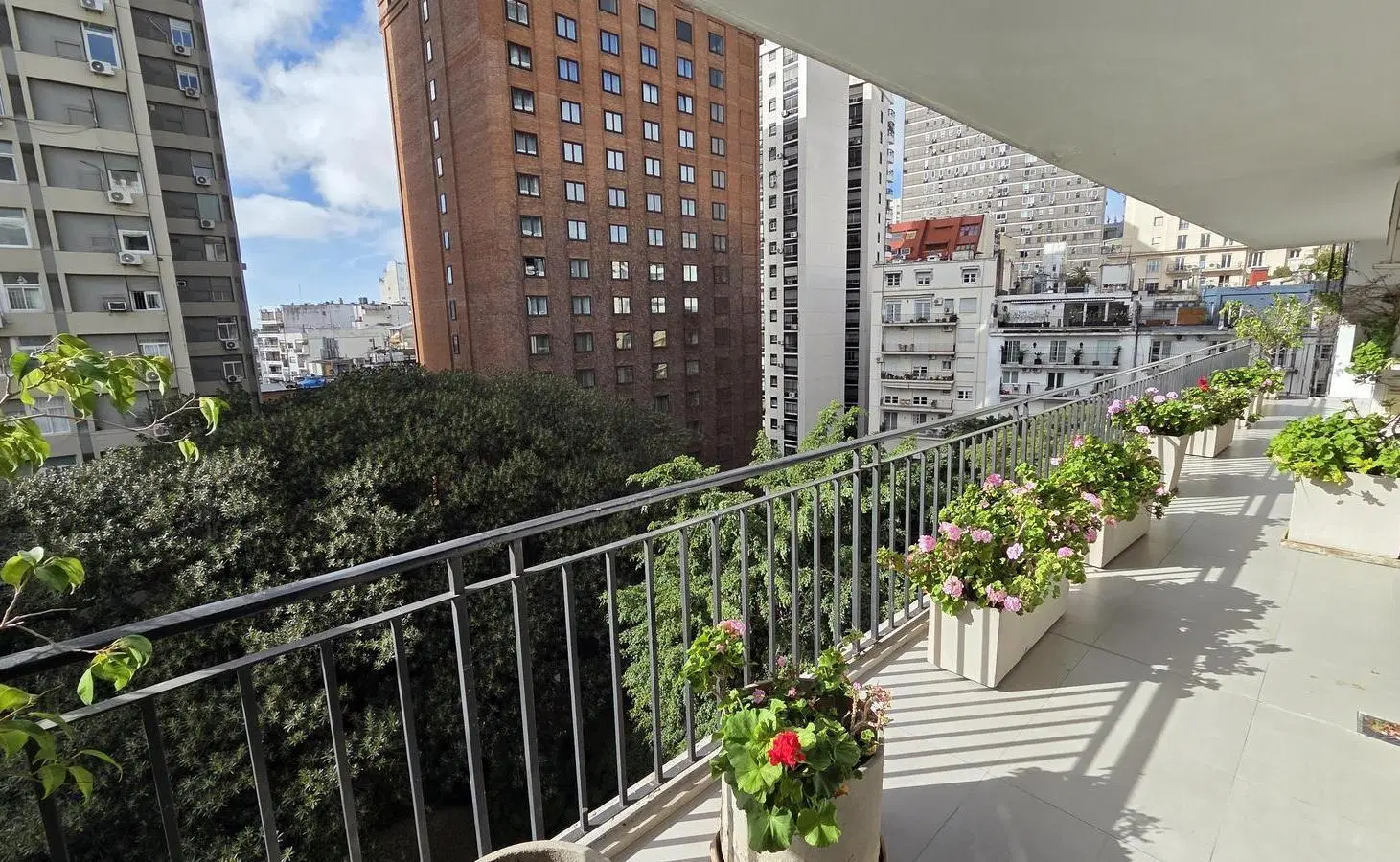 VENTA 4 dormitorios - 2 cocheras fijas - seguridad - Av. Alvear - RECOLETA 3