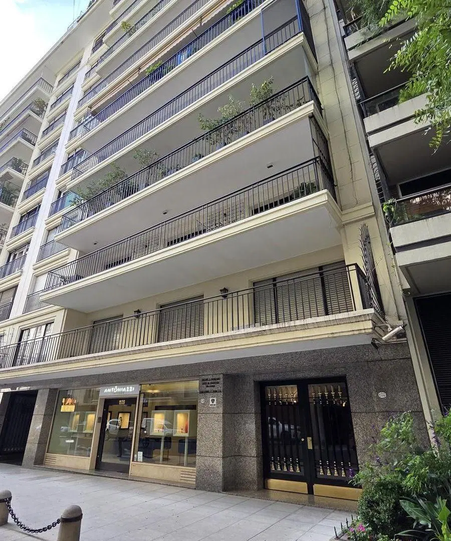 VENTA 4 dormitorios - 2 cocheras fijas - seguridad - Av. Alvear - RECOLETA 2