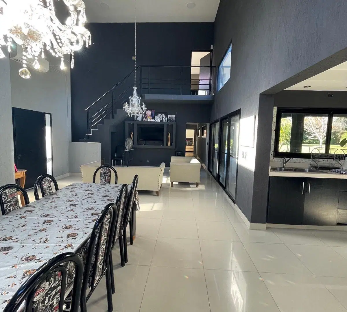 VENTA Casa 4 dormitorios - Segundas Colinas - Pilar 3