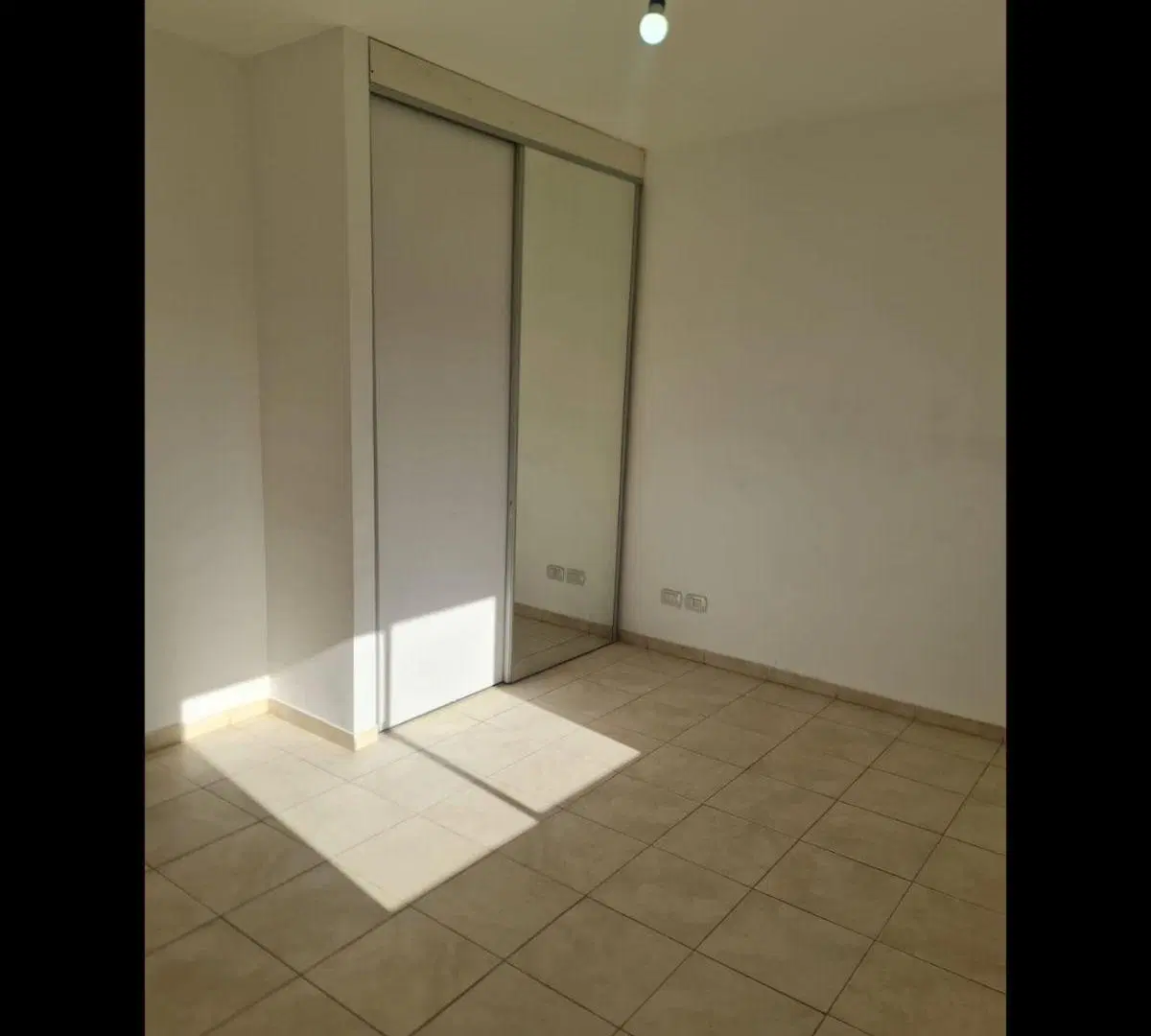 Departamento 2 ambientes con cochera/ Pringles 520 3