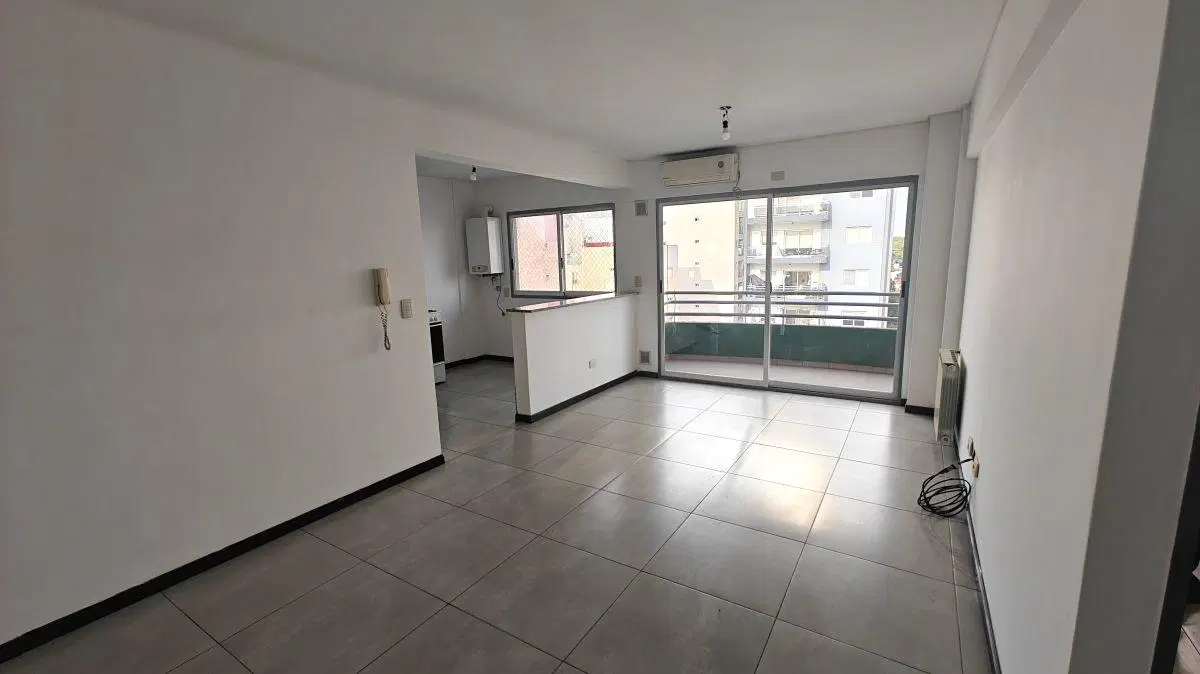 Departamento 2 ambientes al frente / América 451 8