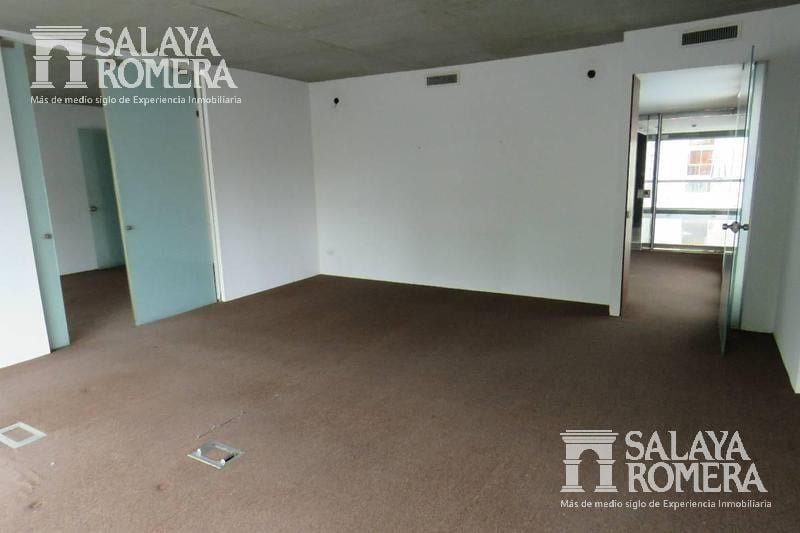 Foto de Alquiler Oficina sobre Av del Libertador mas cocheras, imagen 4