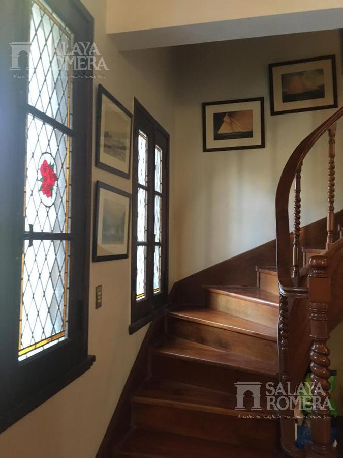 Casa en Venta - 4 Dormitorio - Unica Suite, Hermoso Lote y Jardin - La Lucila 2