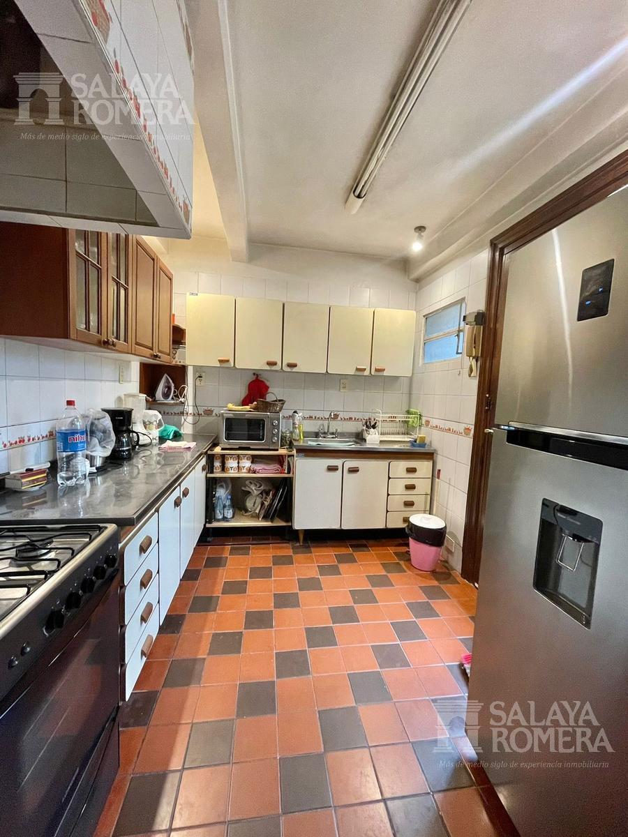 Casa en Olivos en venta zona Quinta presidencial 4 dormitorios