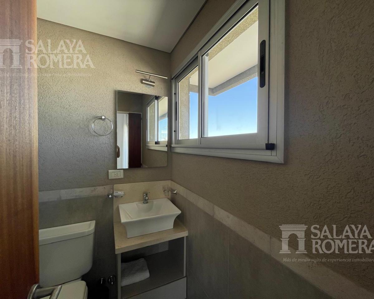 Foto de Departamento en venta en Olivos, piso alto 4 ambientes, imagen 4