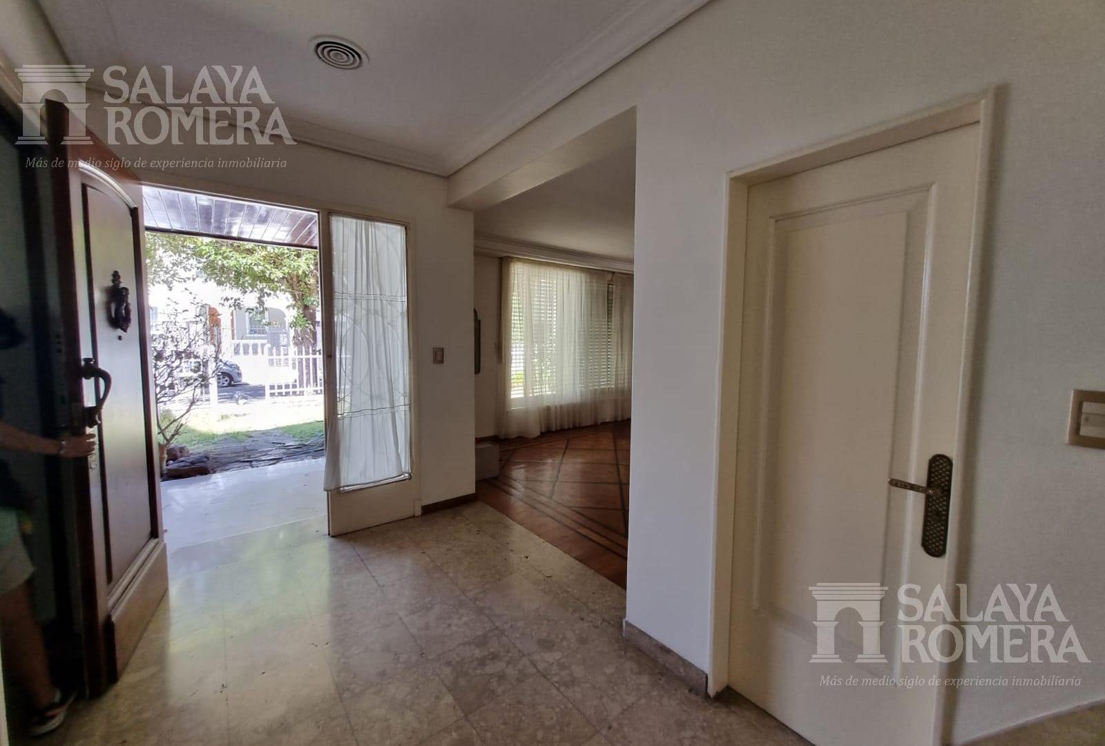 Foto de Casa 4 dormitorios en La Lucila Libertador hacia el rio, imagen 4