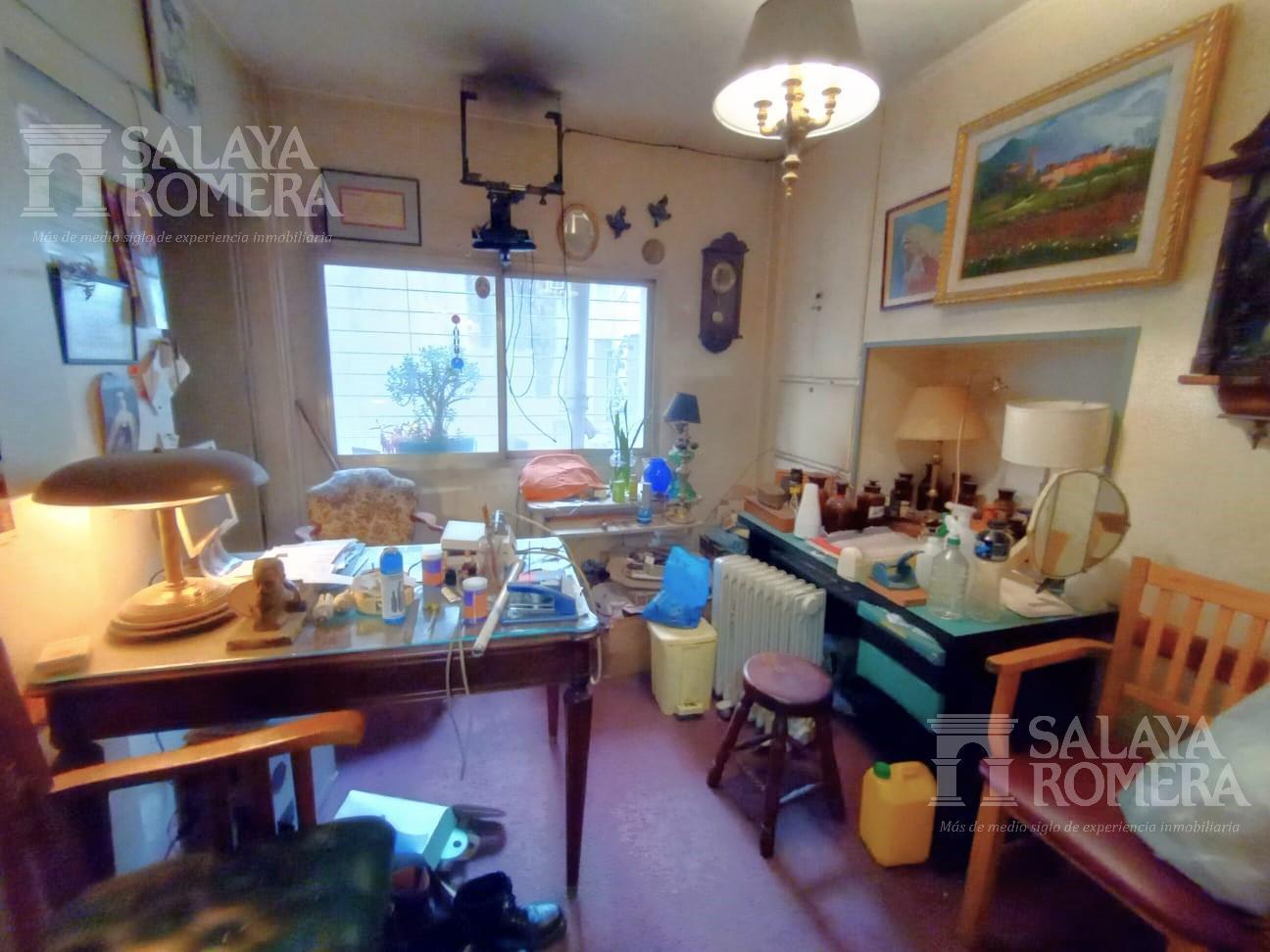 Foto de 2 ambientes apto profesional a refaccionar en venta Recoleta, imagen 5