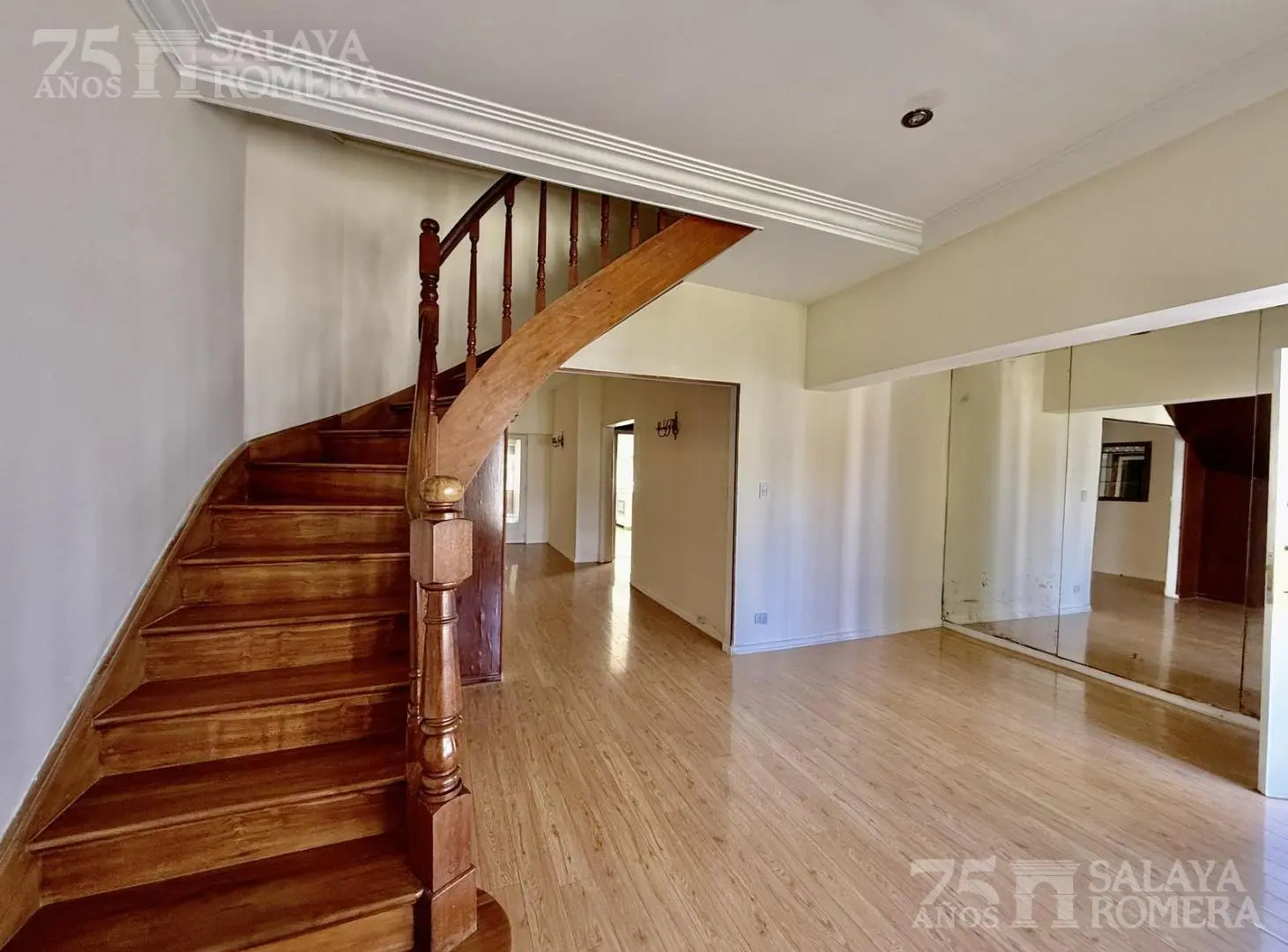 Casa en venta 6 ambientes con jardin y pileta 3
