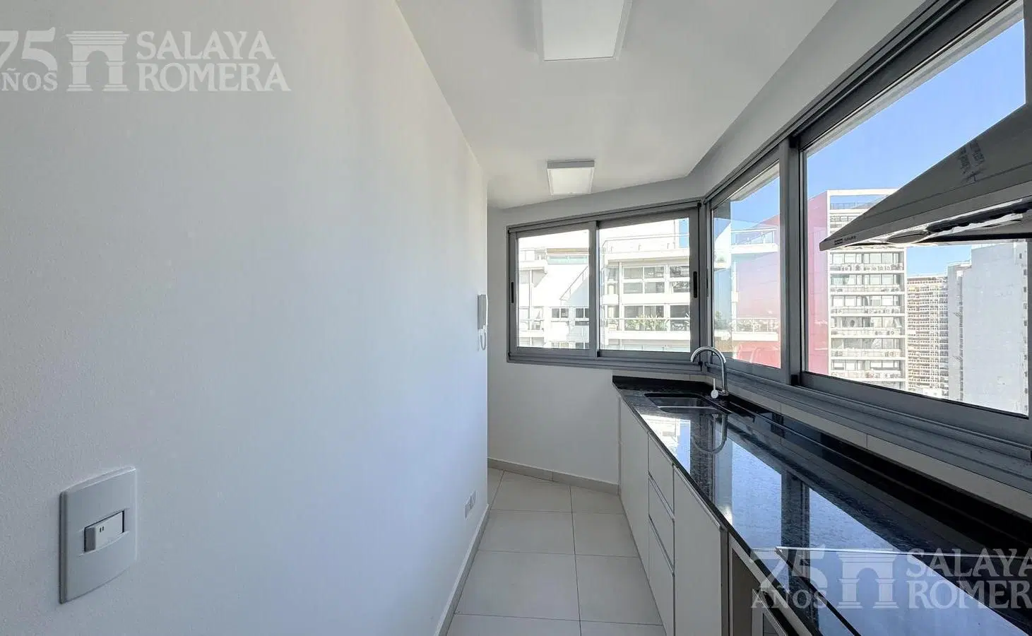 Departamento en venta piso 14 con vista al Rio, Puerto de Olivos 3