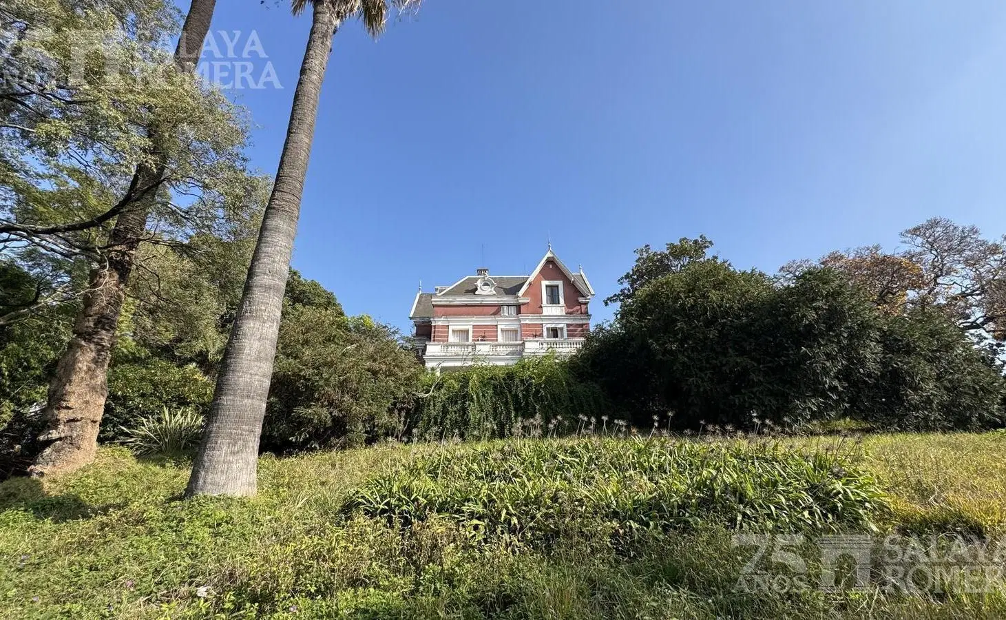 Casa colonial en venta 7 ambientes en Olivos 4