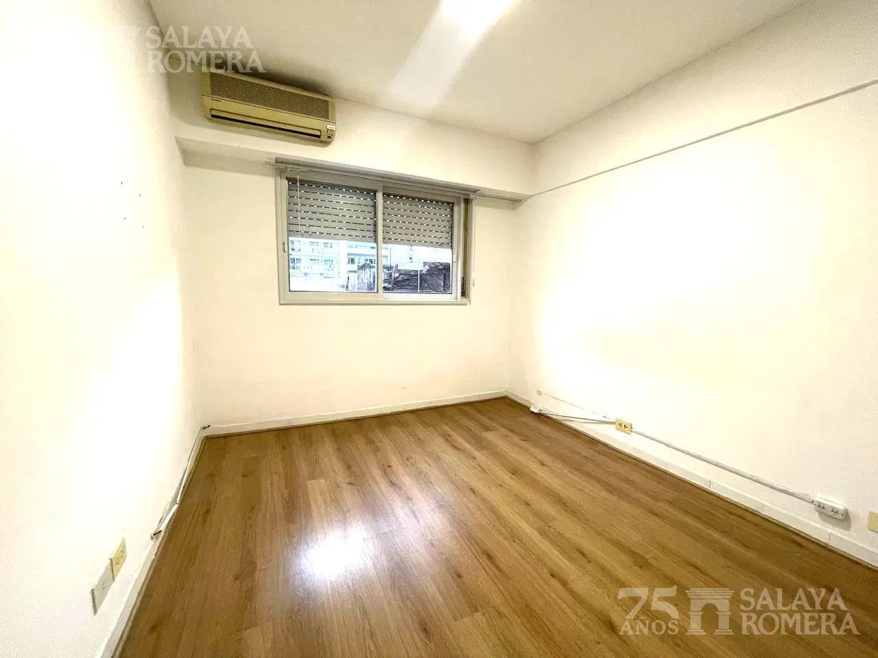 Venta Departamento 2 ambientes Uriburu y Juncal- 3