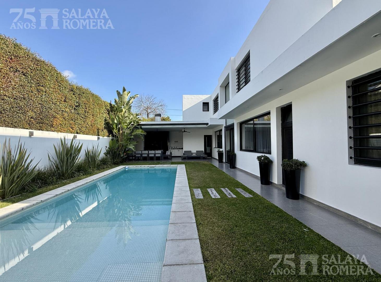 Espectacular casa en esquina Martinez San Isidro