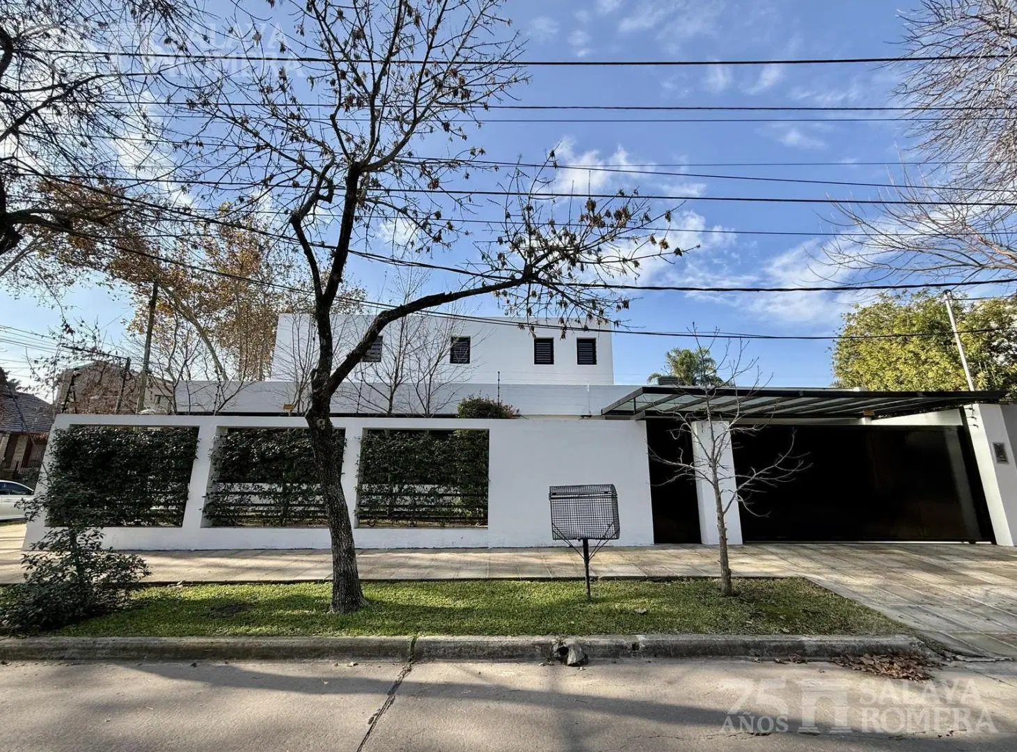 Espectacular casa en esquina Martinez San Isidro 8