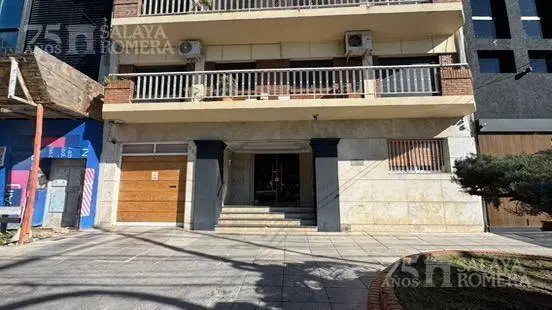 Departamento 4 ambientes en alquiler vista al rio con cochera 3