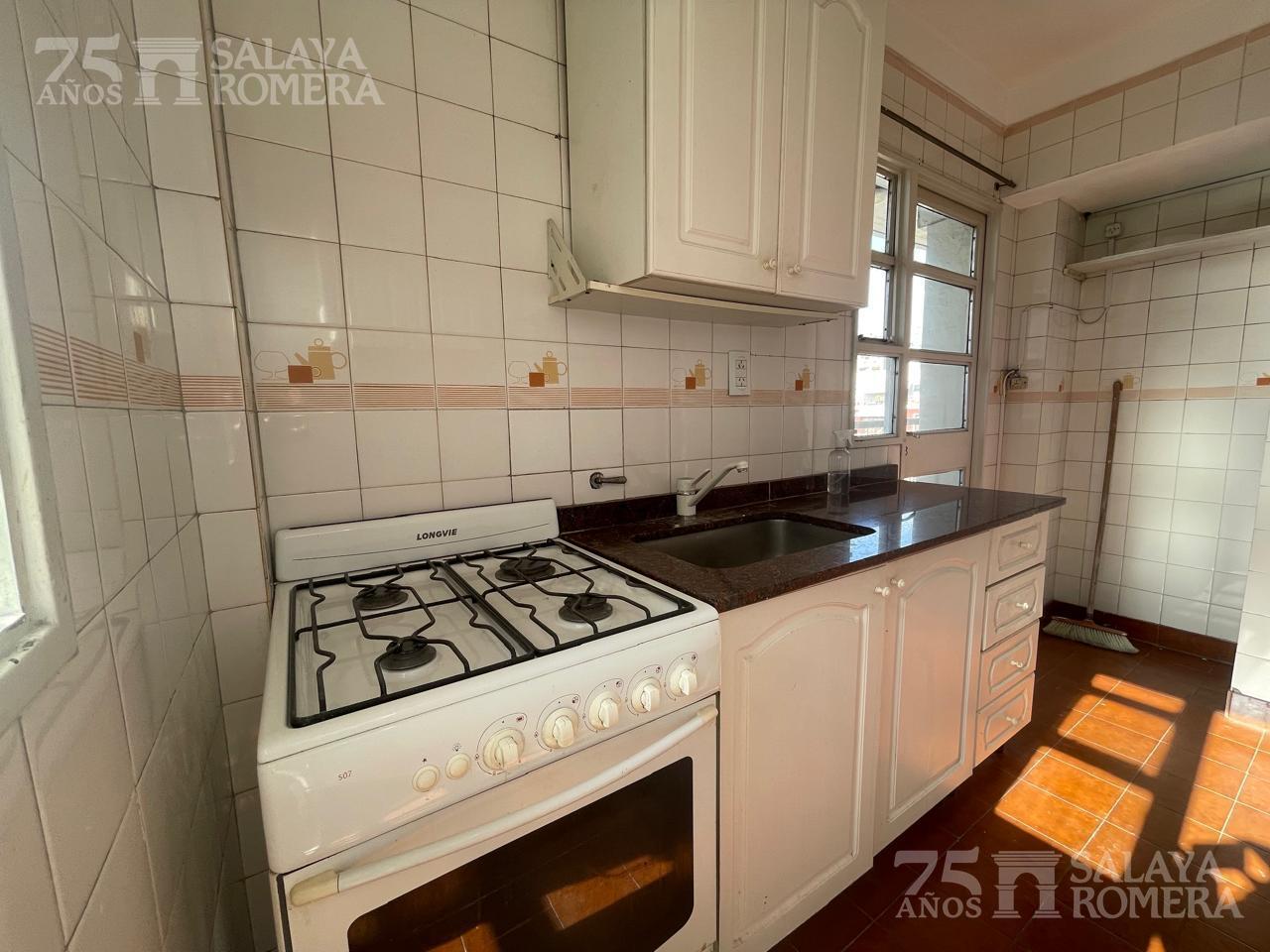Foto de Venta Departamento 2 ambientes Uriburu y Juncal, imagen 3