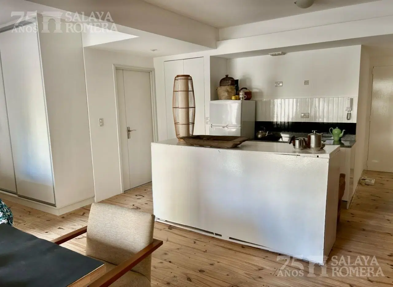 Alquiler departamento Zabala  y Amenabar 8