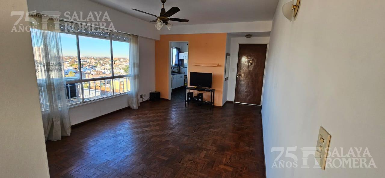 Foto de Departamento en alquiler 2 ambientes Martinez piso alto luminoso, imagen 1