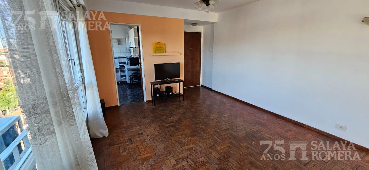 Foto de Departamento en alquiler 2 ambientes Martinez piso alto luminoso, imagen 2