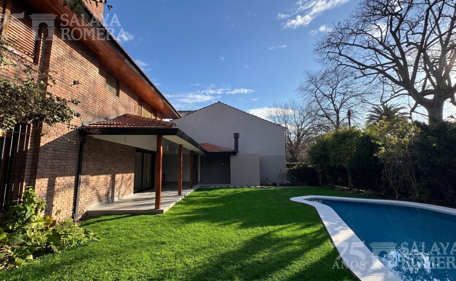 Foto de Casa en venta 3 dormitorios con dependencia jardin pileta y playroom, imagen 1