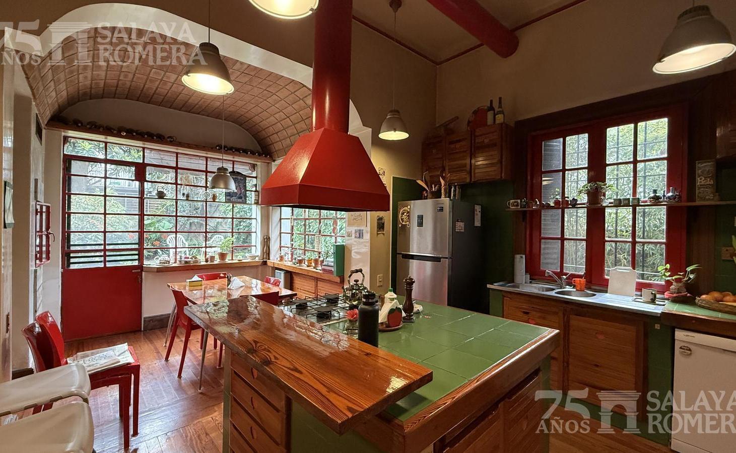 Foto de Venta Casa 5 ambientes con jardín parrilla y bodega en Olivos, imagen 5