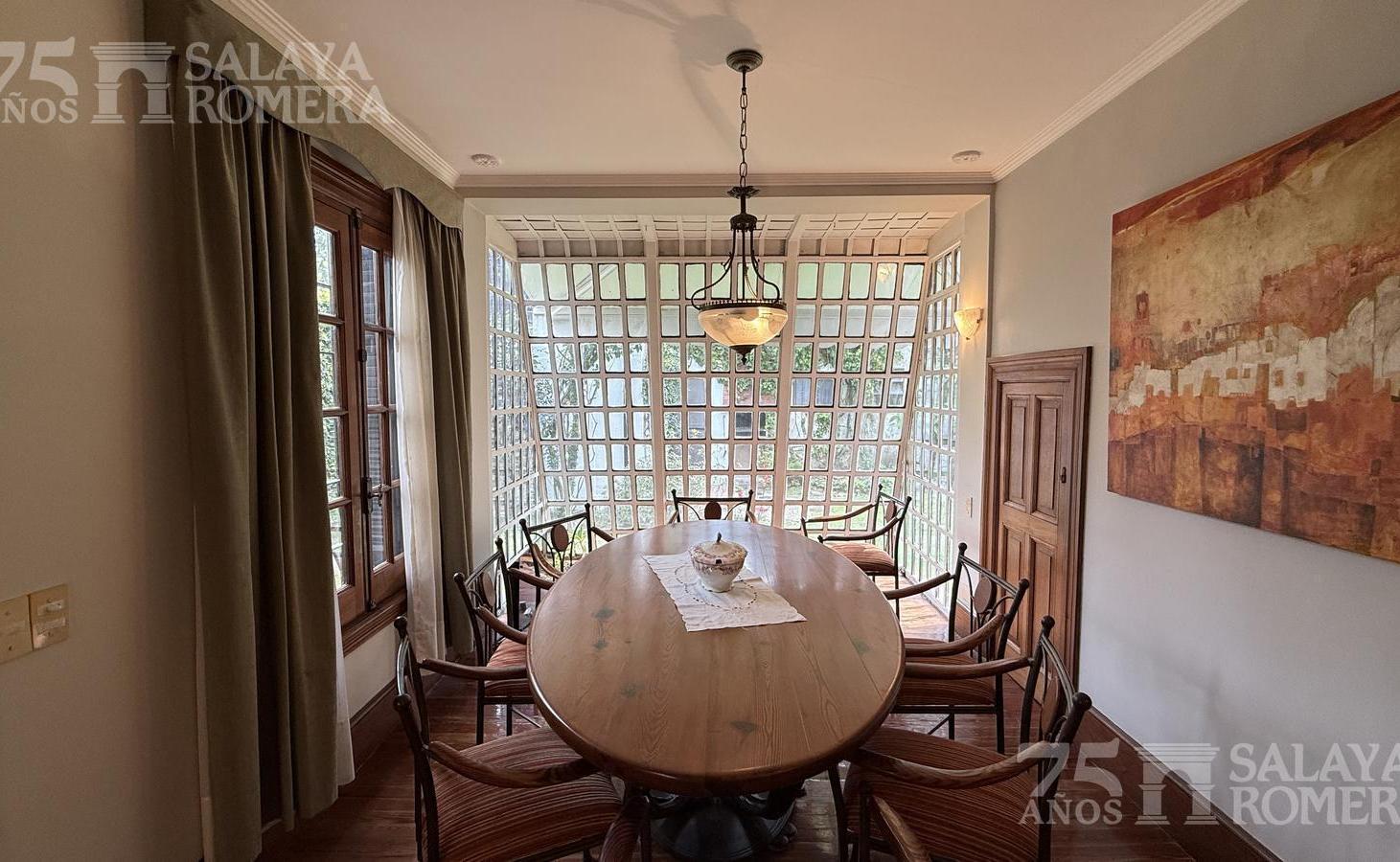 Foto de Venta Casa 5 ambientes con jardín parrilla y bodega en Olivos, imagen 4