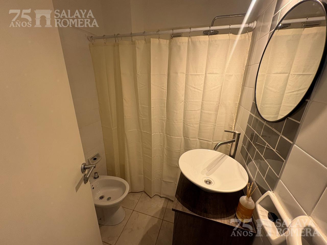 Foto de Departamento de dos ambientes en alquiler en Coghlan, imagen 5