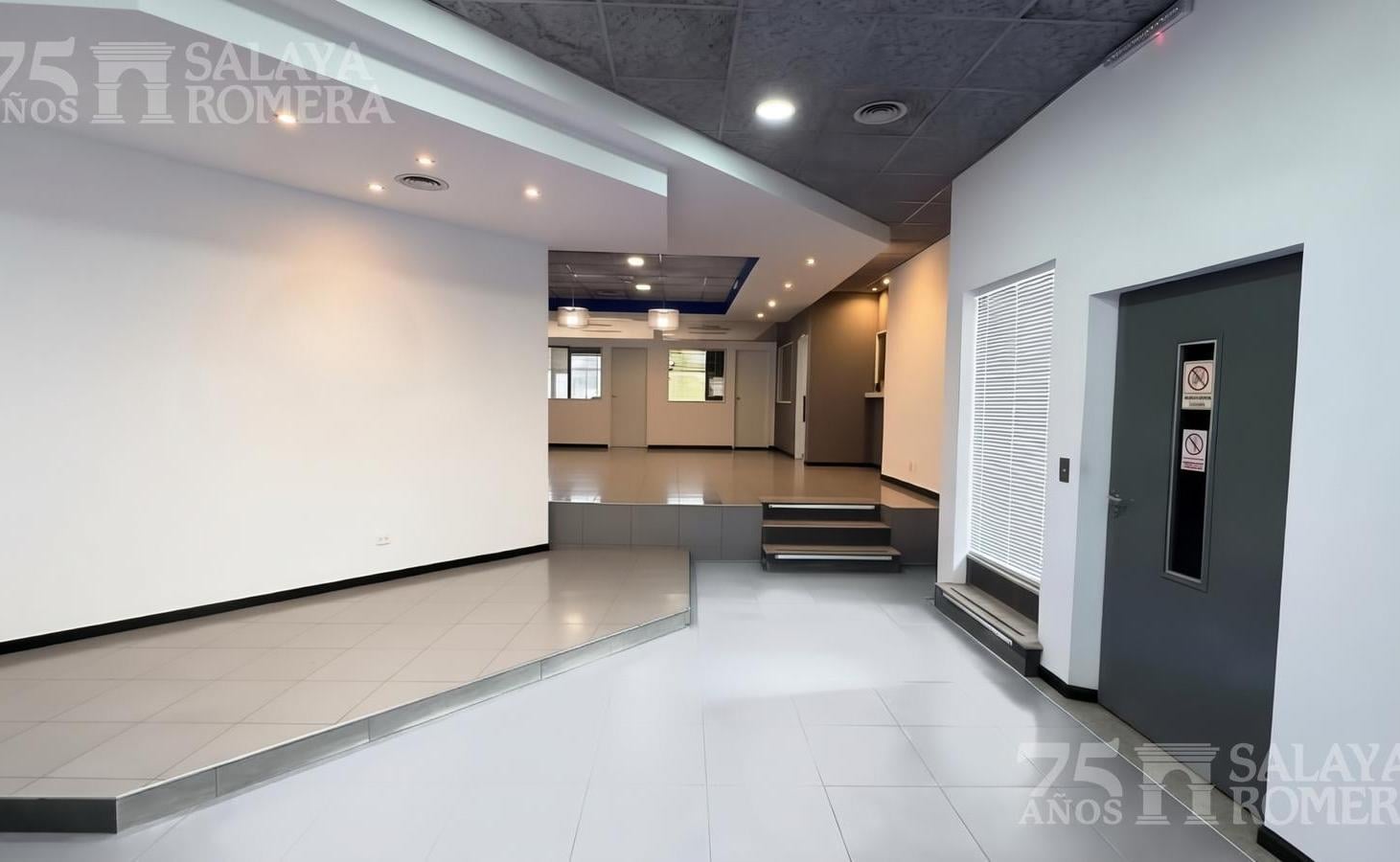 Foto de Edificio de oficina en Venta en Olivos, imagen 4
