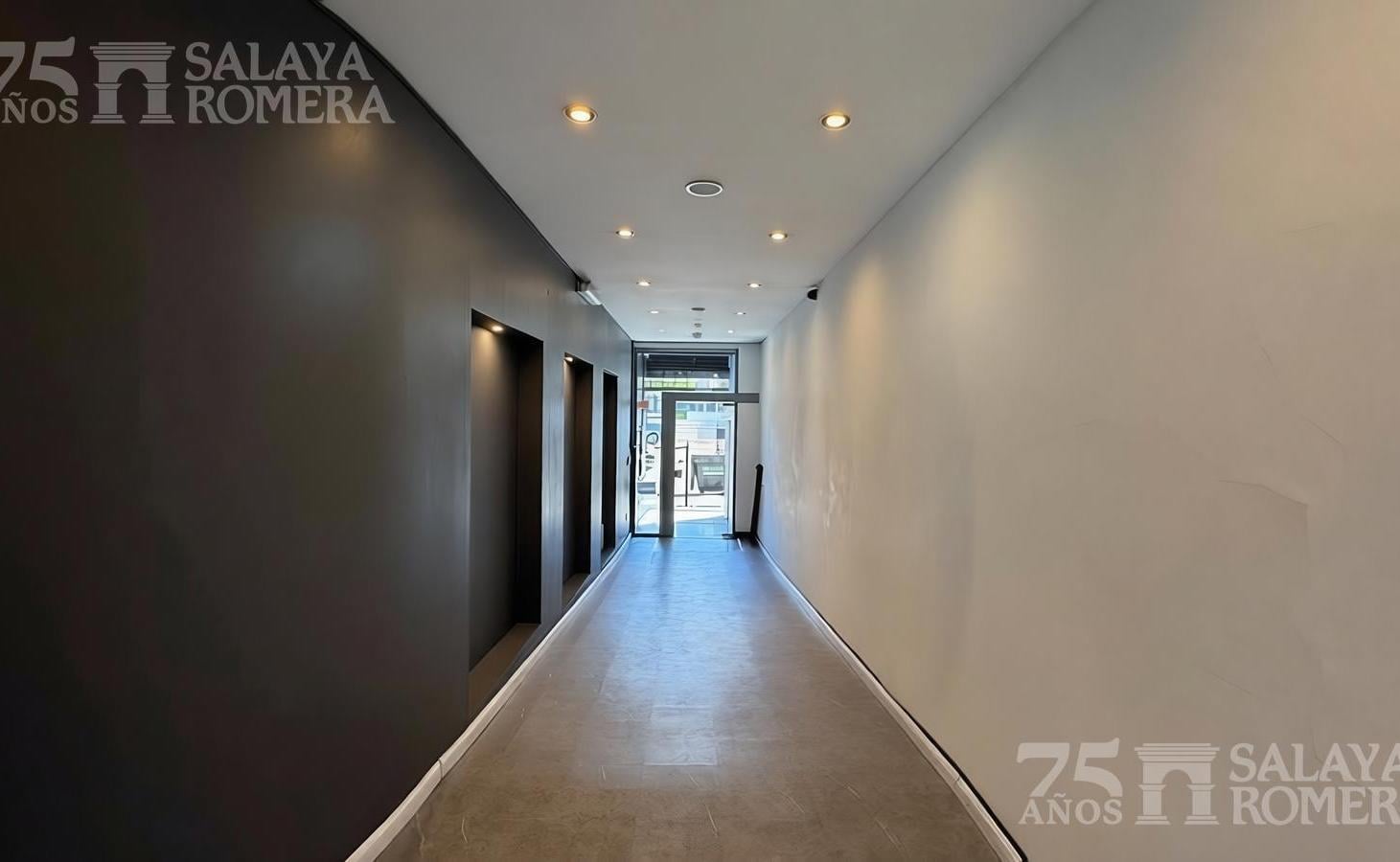 Foto de Edificio de oficina en Venta en Olivos, imagen 1