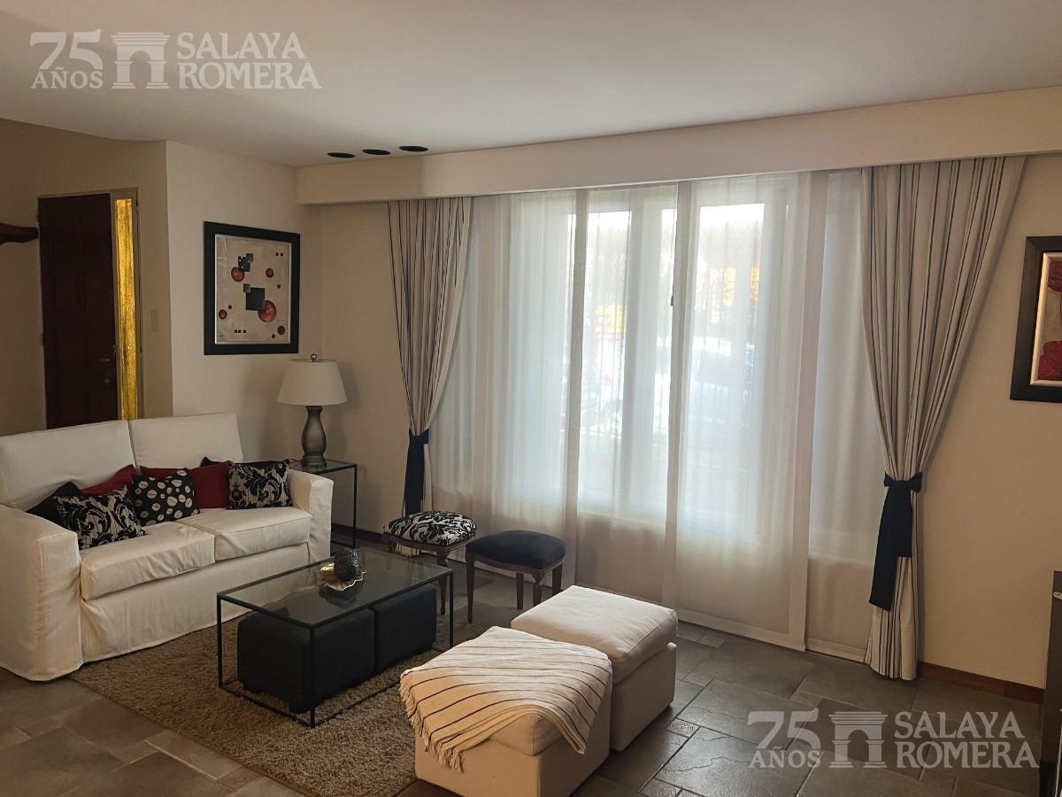 Foto de Casa en venta Vicente Lopez - Florida - 5 ambientes - Olivos -En una, imagen 3