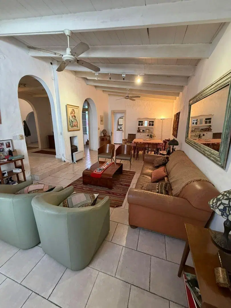 Hermosa casa en lote propio en Palermo 8