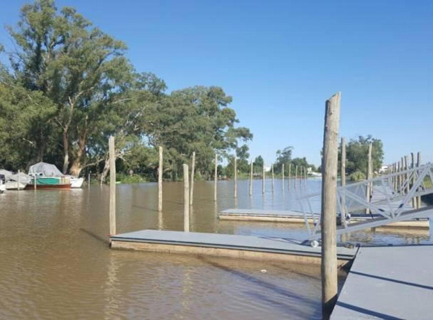 Permuta o venta: Lote en Vila Marina con amarra